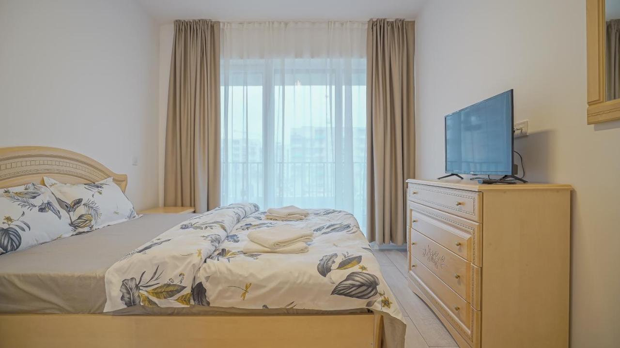 Dynamic Studio Coresi Apartment